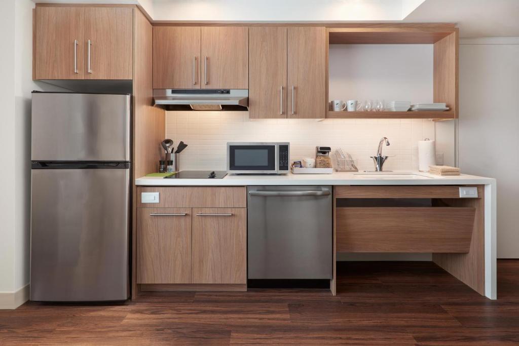 Element Toronto Airport