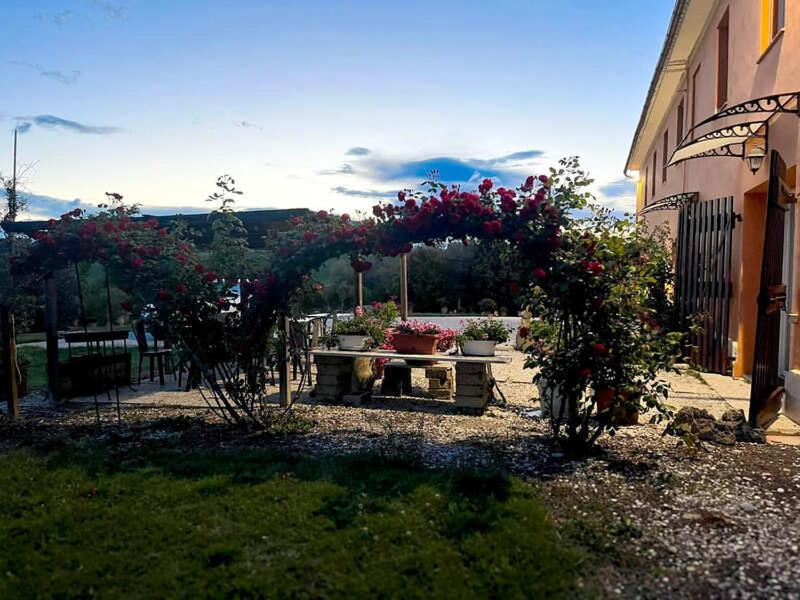 Vonkajšia záhrada v ubytovaní B&B Aesis La Dolce Collina