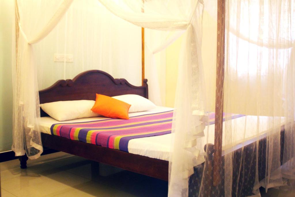 Tiny Royal Palace - 15