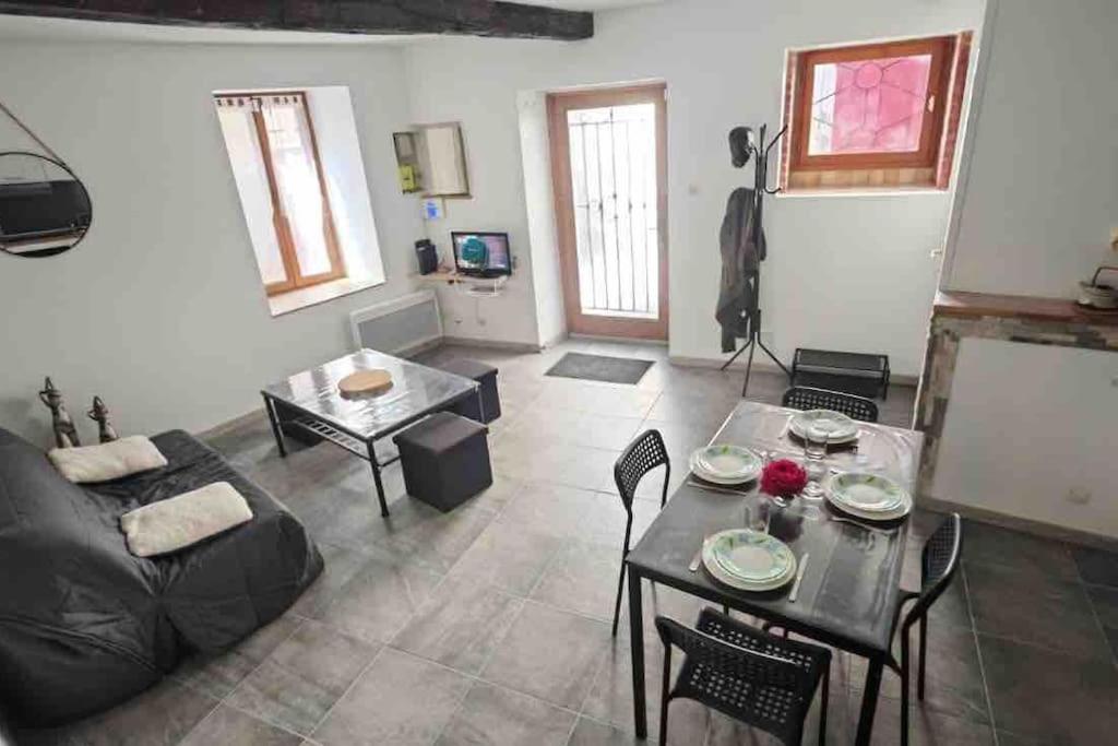 Posezení v ubytování Maison Puylaurentaise