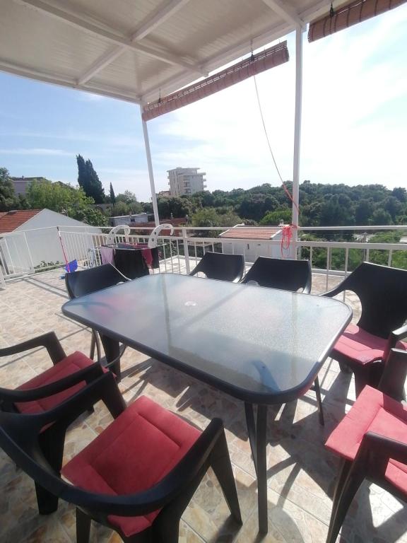 Balkón nebo terasa v ubytování Apartman Kosta