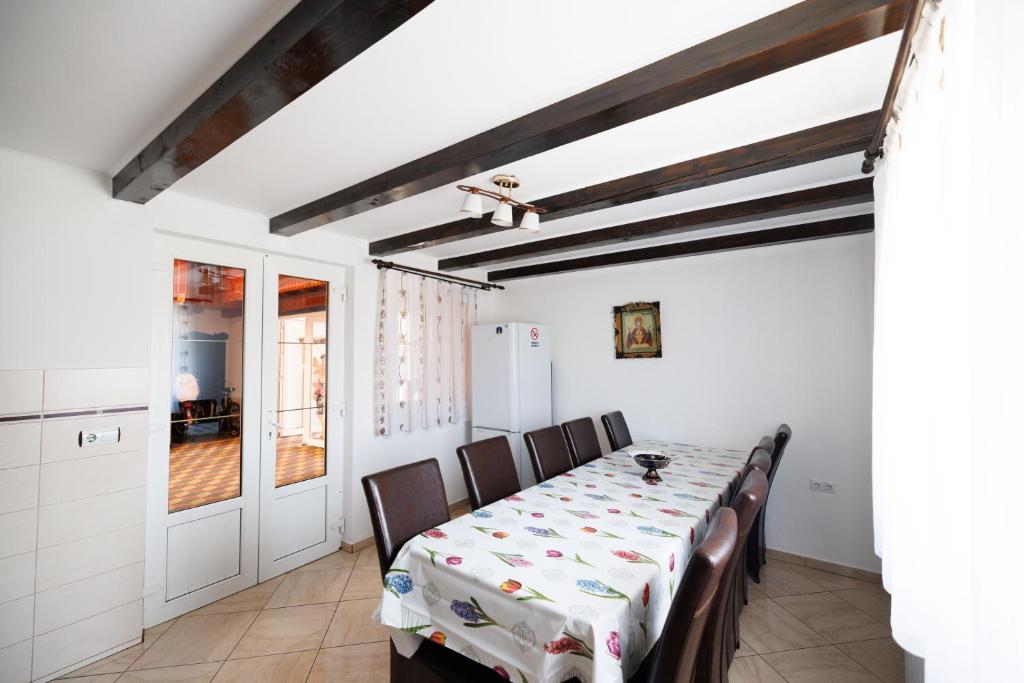 Fotografie z fotogalerie ubytování Vila ADR v destinaci Petreşti
