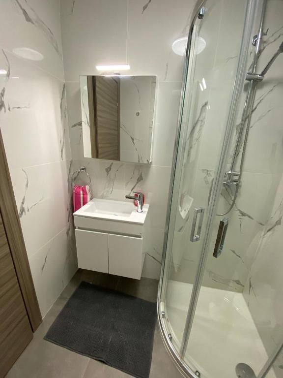 Koupelna v ubytování R1 Cosy Double Room in Msida Flat