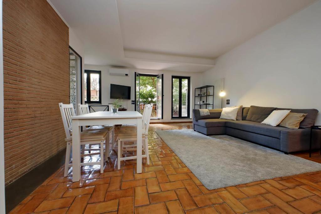 Vatican Luxury Apt with Garden