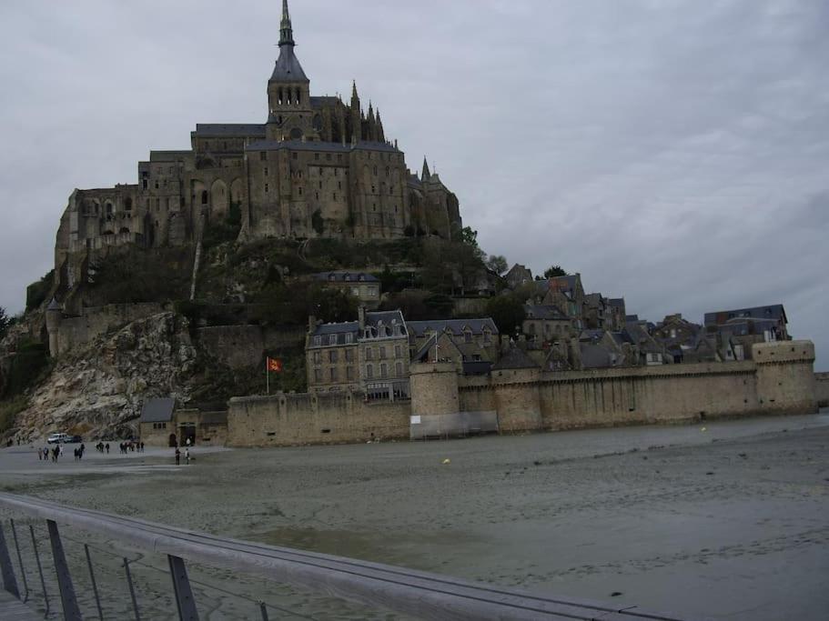 Gallery image of La petite maison proche du Mont Saint Michel in Pontorson