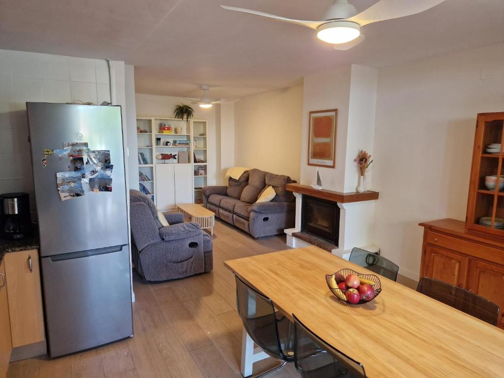 Fotografia z galérie ubytovania TarracoHomes, TH151 Casa Familiar con Terraza y Piscina en Tamarit v destinácii Tarragona