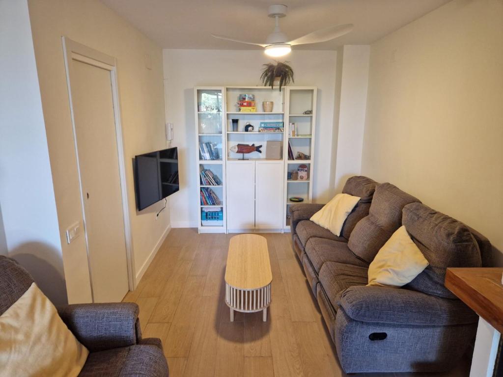 Fotografia z galérie ubytovania TarracoHomes, TH151 Casa Familiar con Terraza y Piscina en Tamarit v destinácii Tarragona