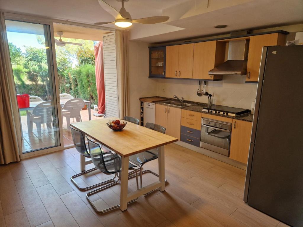 Fotografia z galérie ubytovania TarracoHomes, TH151 Casa Familiar con Terraza y Piscina en Tamarit v destinácii Tarragona