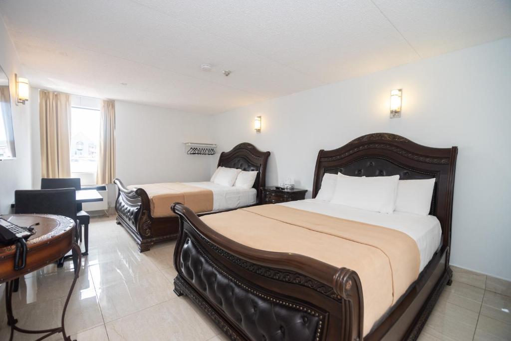 Diplomat Inn - Resim 12