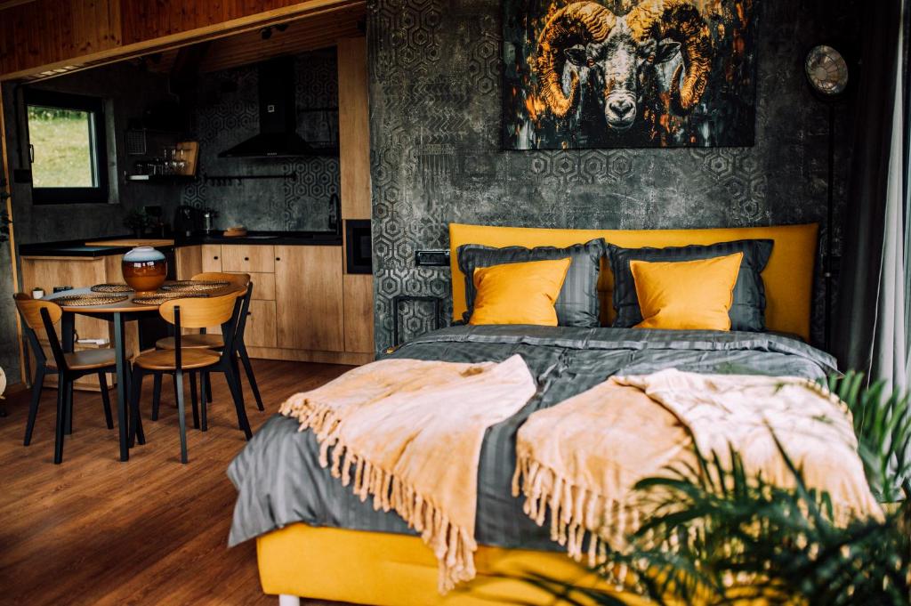 Postel nebo postele na pokoji v ubytování Aries by Zodiac Resort