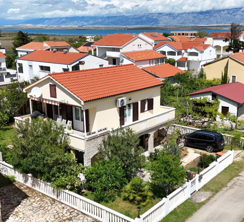 Φυσικό τοπίο κοντά σε αυτή η παραθεριστική κατοικία