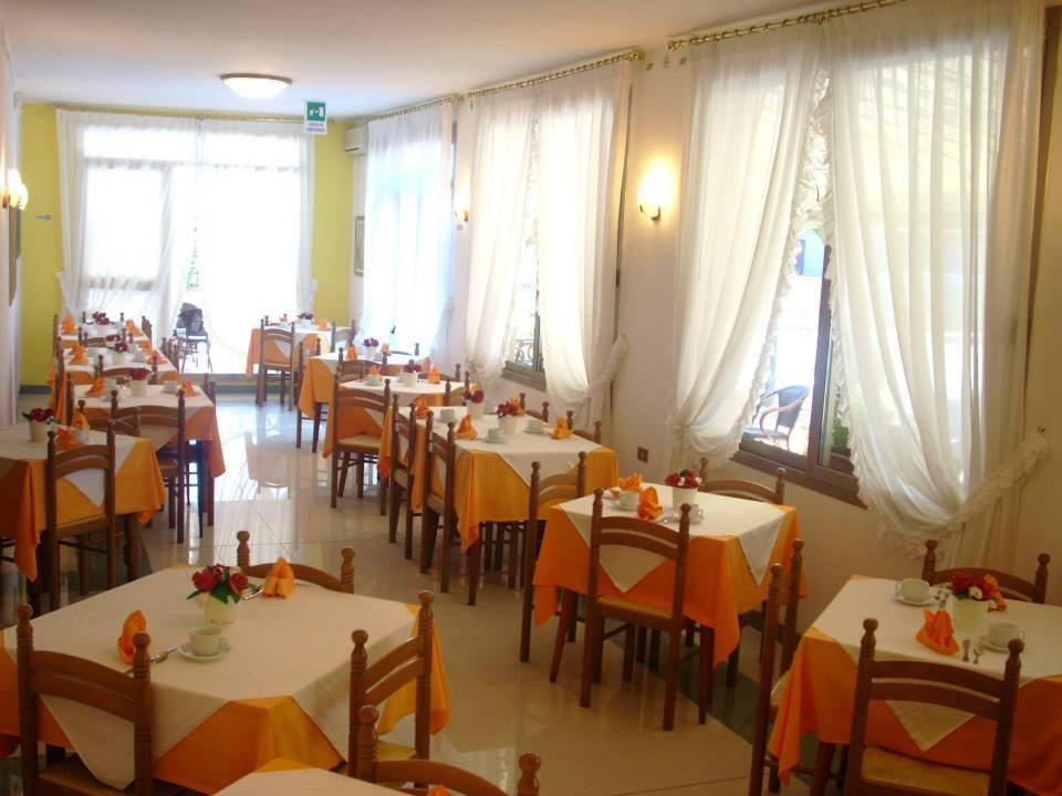 Restaurace v ubytování Hotel Fornaro