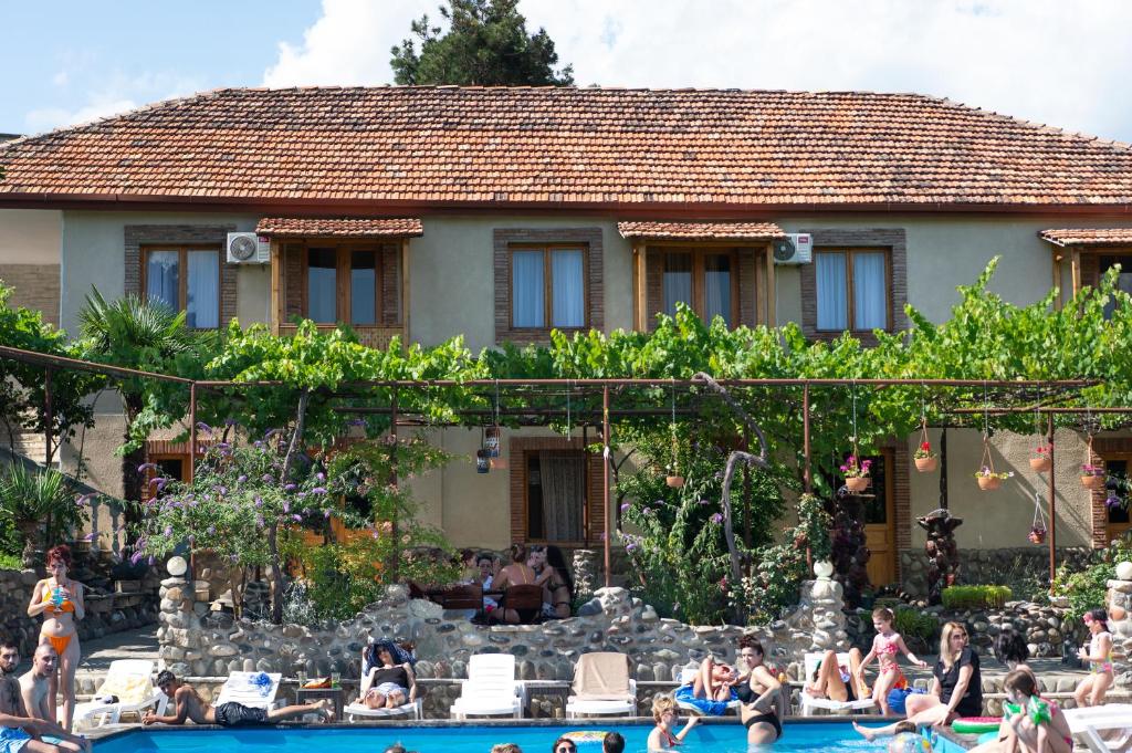 Bazén v ubytování Hotel Veranda nebo v jeho okolí