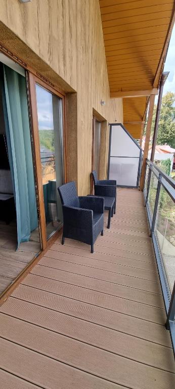 Balkón alebo terasa v ubytovaní Karpatia Resort Apartament Krystallos