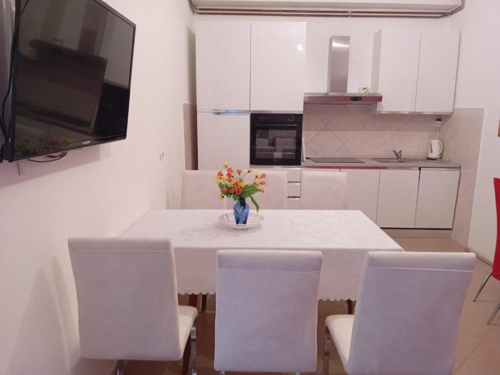 Kuchyňa alebo kuchynka v ubytovaní Apartment Duje & Josipa