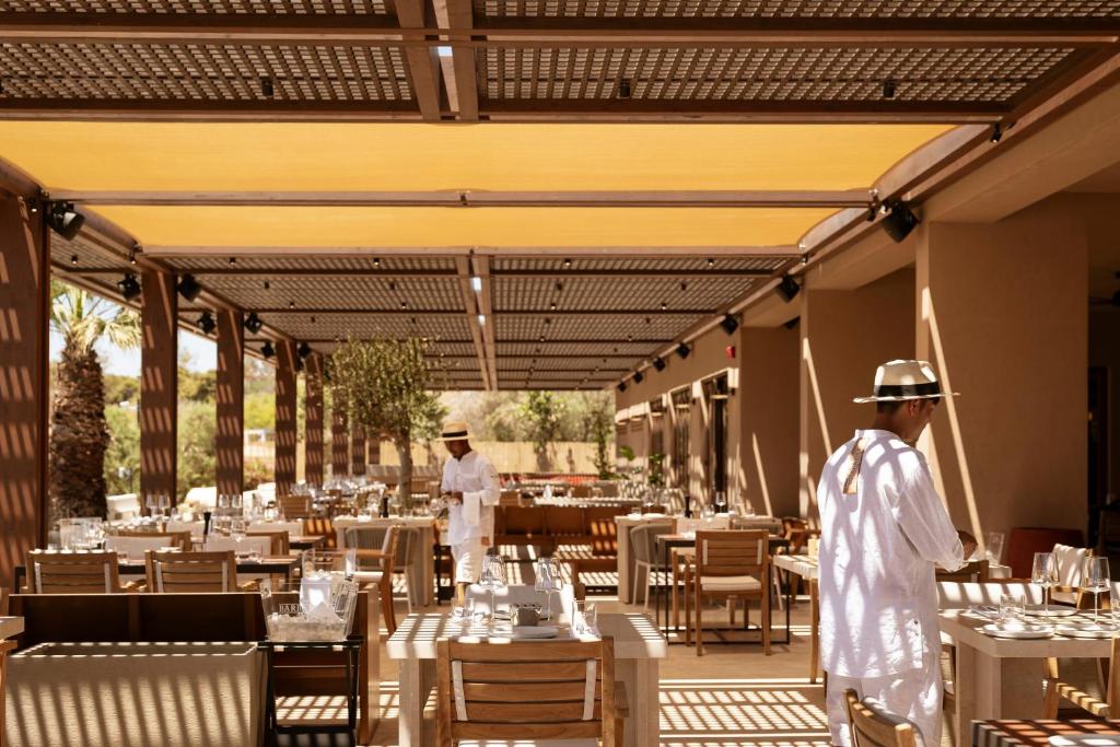 91 Athens Riviera, The Resort - Resim 37