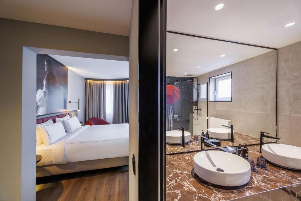 
Junior Suite with Sofa Bed
