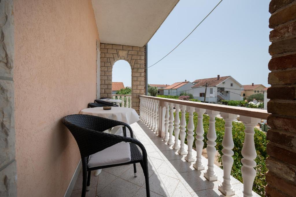 Balkón alebo terasa v ubytovaní Apartments and rooms with parking space Biograd na Moru, Biograd - 4305