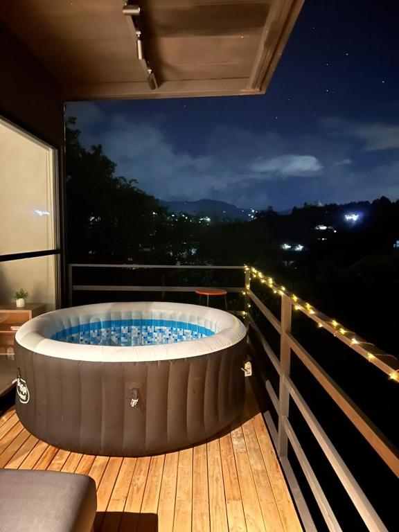 Bazén v ubytování Eco Lodge Glamping nebo v jeho okolí