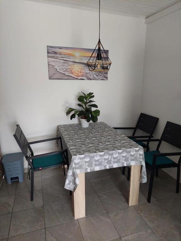 Fotografie z fotogalerie ubytování Apartments by the sea Duce, Omis - 13694 v Omiši