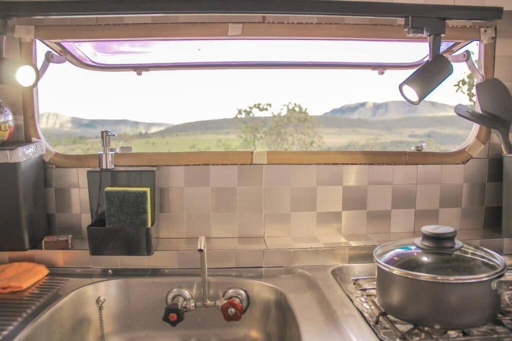 Kuchyň nebo kuchyňský kout v ubytování Reserva mirante treilerhome