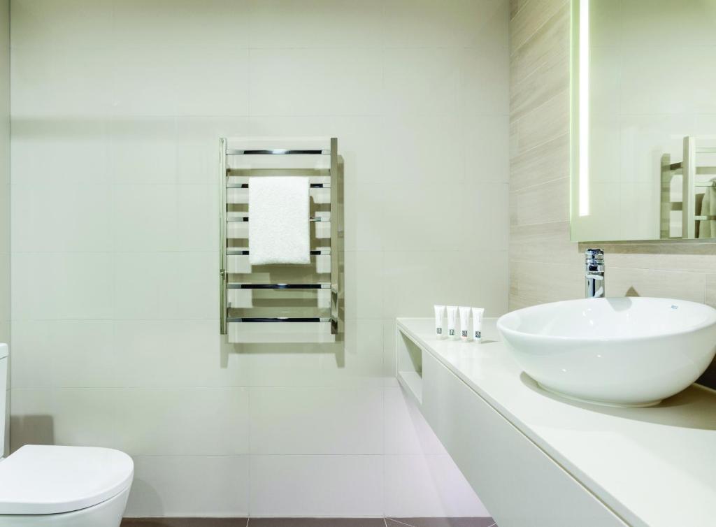 Koupelna v ubytování Vibe Hotel Subiaco Perth