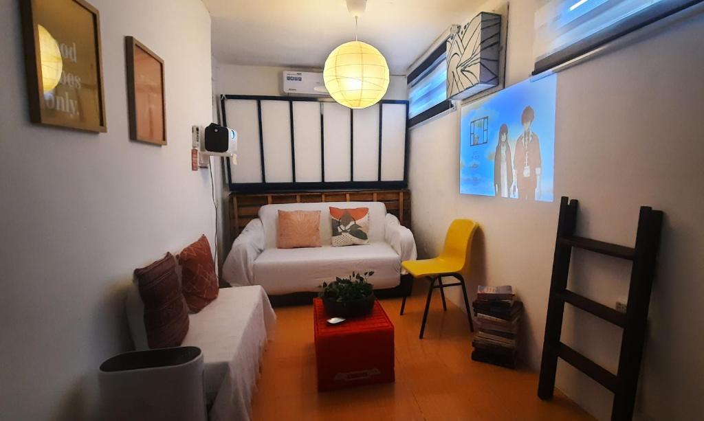 Postel nebo postele na pokoji v ubytování L1 Staycation in Quezon City 1BR or 2BR