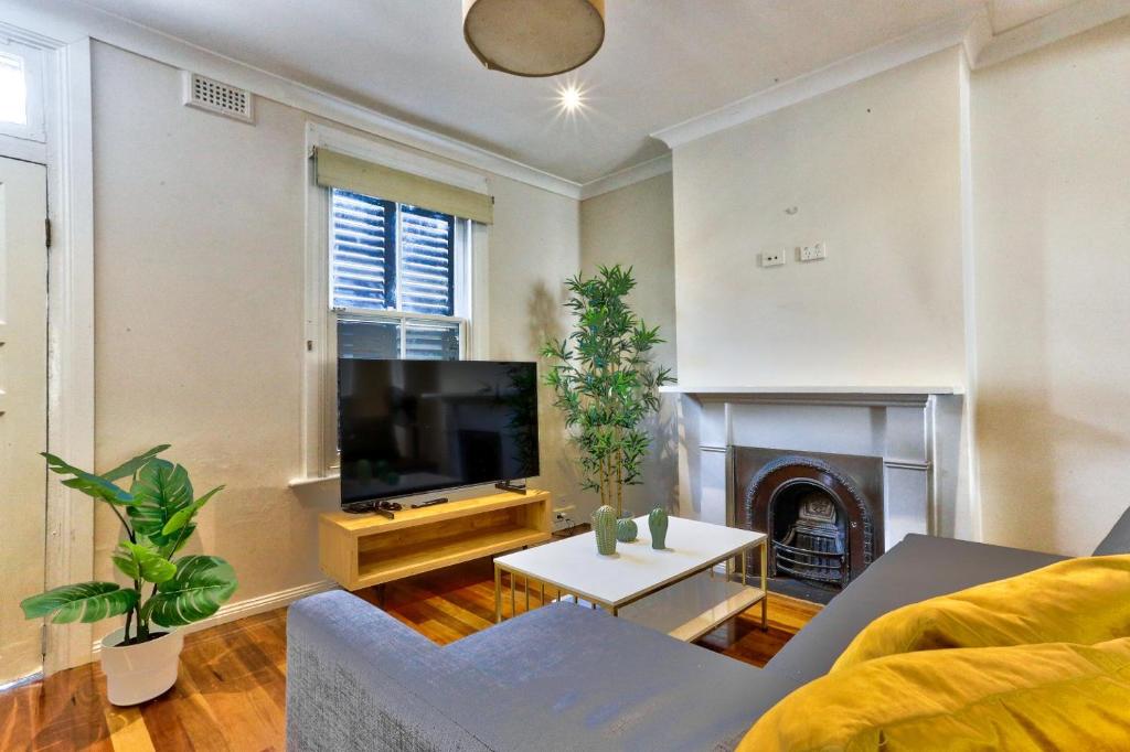 3 Bedroom House Family Friendly Surry Hills 2 E-Bikes Included