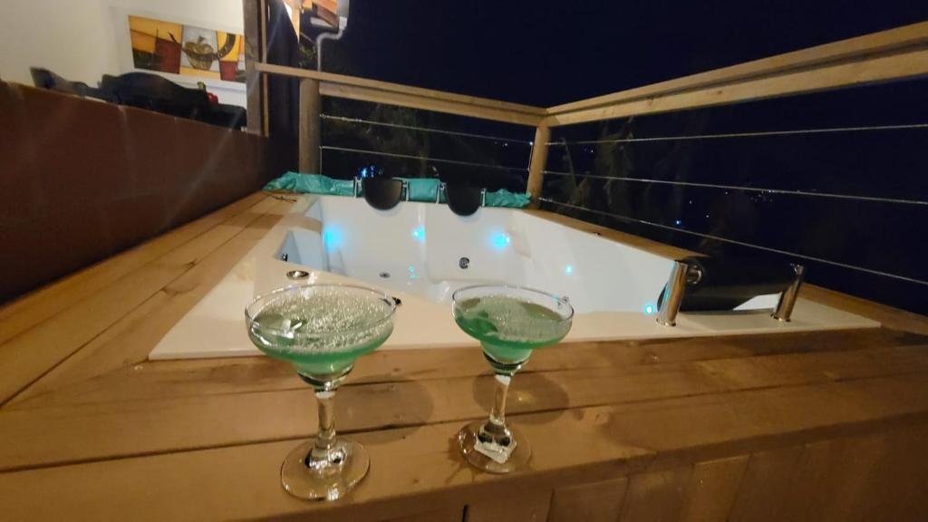 Nápoje v ubytování EDYMA Cabaña con JACUZZI