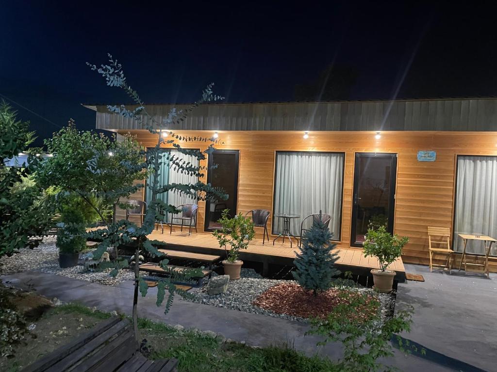 Сад в Garden rooms in Kutaisi