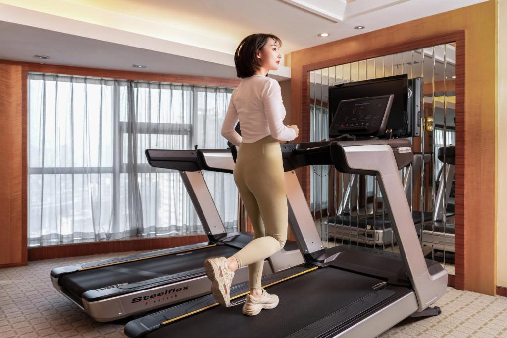 Fitness centrum a/nebo fitness zařízení v ubytování Empark Grand Hotel Xi'an