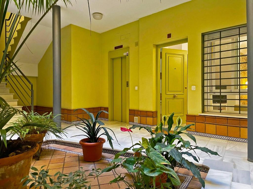 Zdjęcie z galerii obiektu Apartamento Armas - Ole Solutions w mieście Jerez de la Frontera
