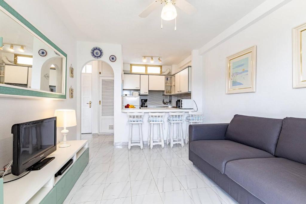 Kuchyňa alebo kuchynka v ubytovaní Atlantic Pearl Apt By Dream Homes Tenerife