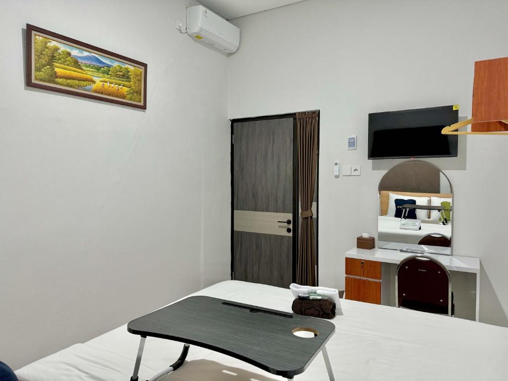 Urbanview Syariah Near Manahan Surakarta - Chambre Double De Luxe