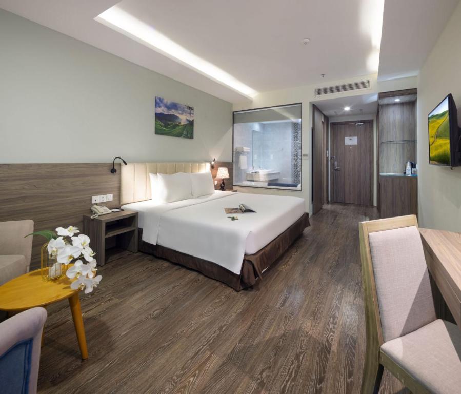 Phòng Giường Đôi/2 Giường Đơn Nhìn Ra Góc Biển