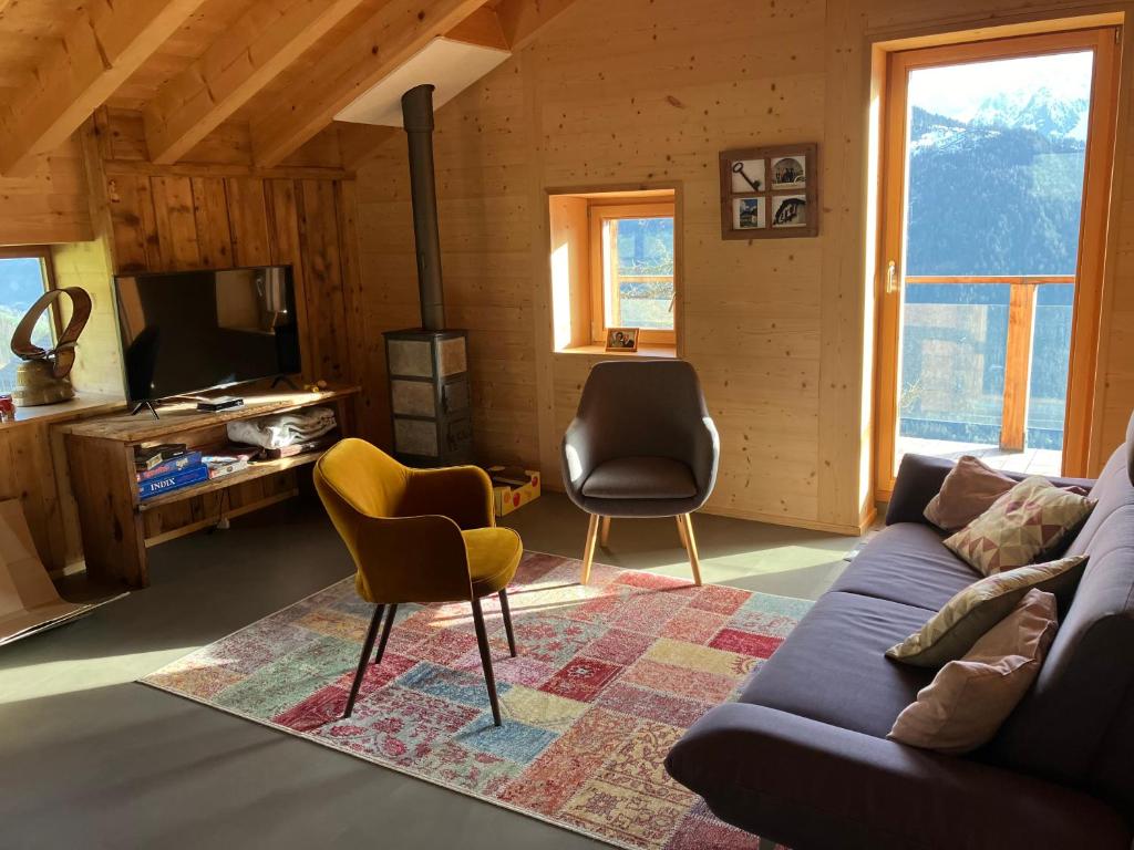 Kuchyň nebo kuchyňský kout v ubytování Chalet Heidi et Peter dans les Alpes