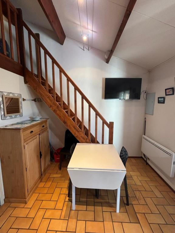 Kuchyňa alebo kuchynka v ubytovaní Maisonnette hameau des pins