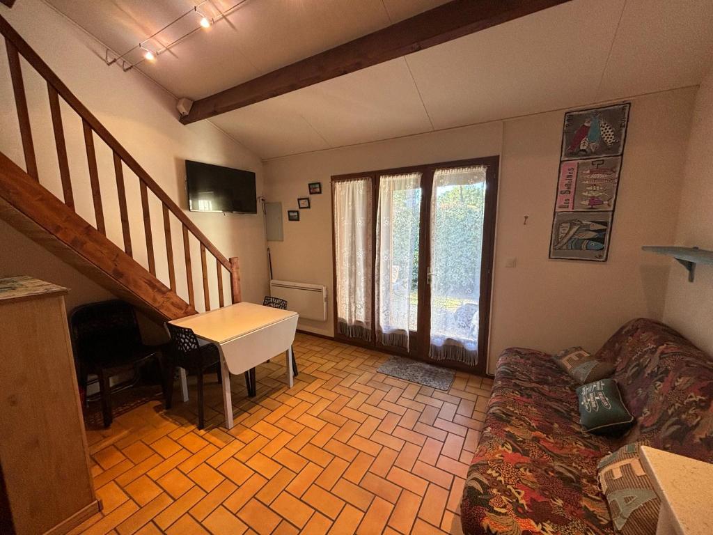 Posedenie v ubytovaní Maisonnette hameau des pins