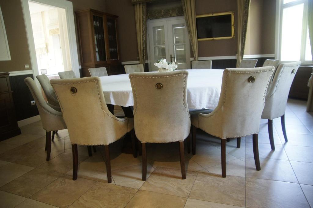 Posezení v ubytování THANHOFFER - HORTHY Villa