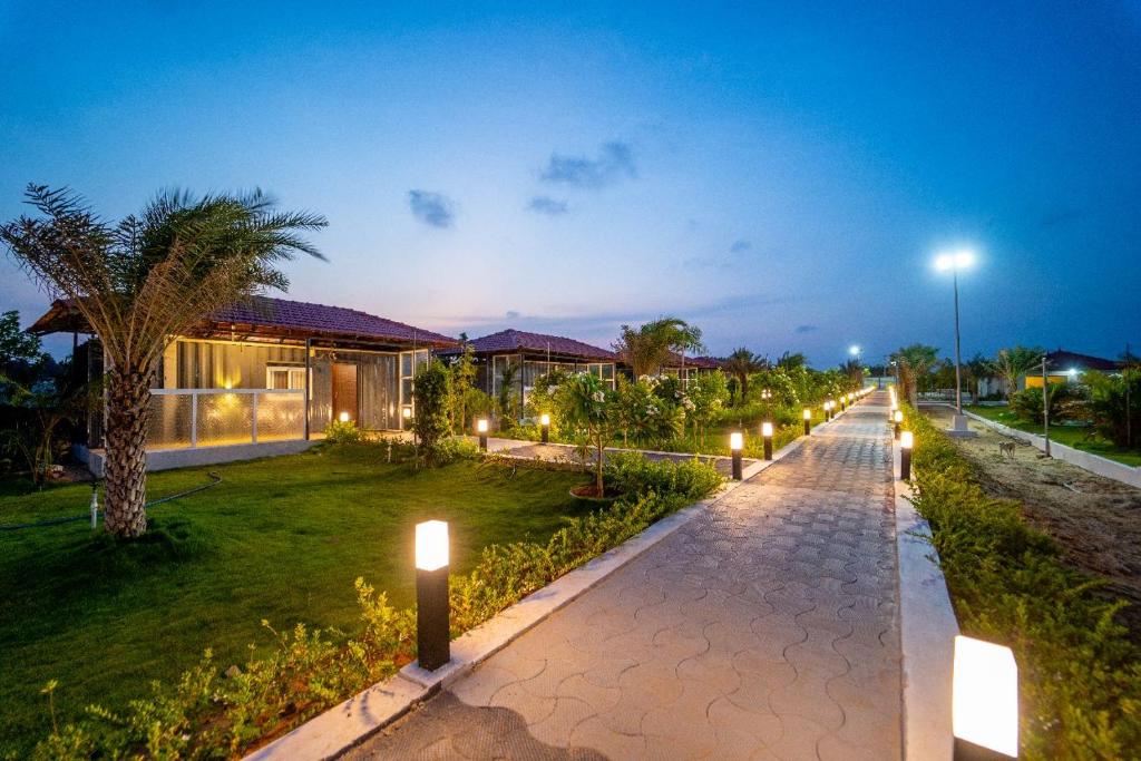 Zahrada ubytování Dusk and Dawn Beach Resort