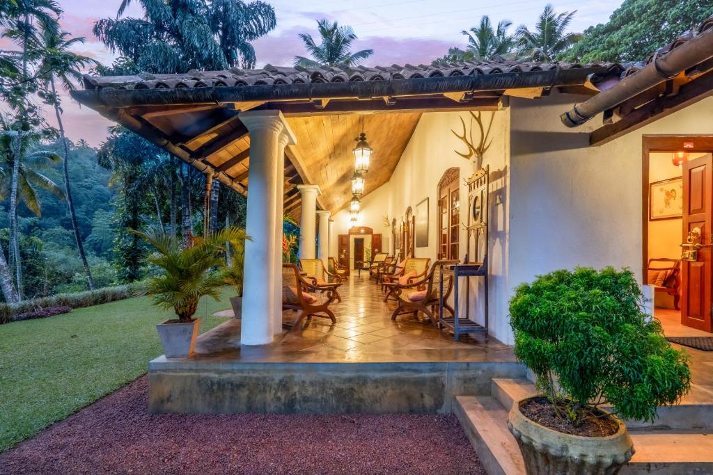 Zahrada ubytování Athulya Villas, Kandy