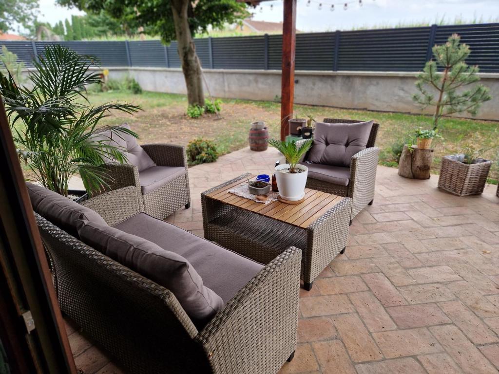 Posezení v ubytování Che Private Rooms Banovci