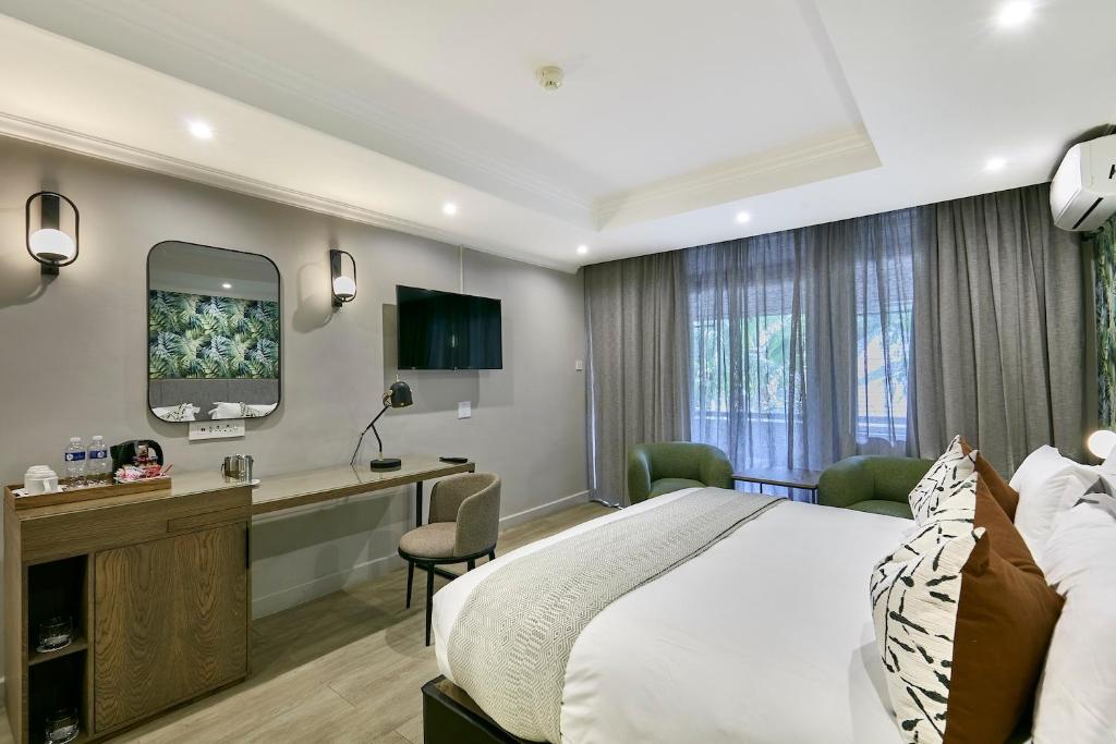 Postel nebo postele na pokoji v ubytování Cresta Thapama Hotel