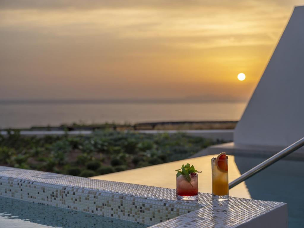 Santo Mine Oia Suites photo