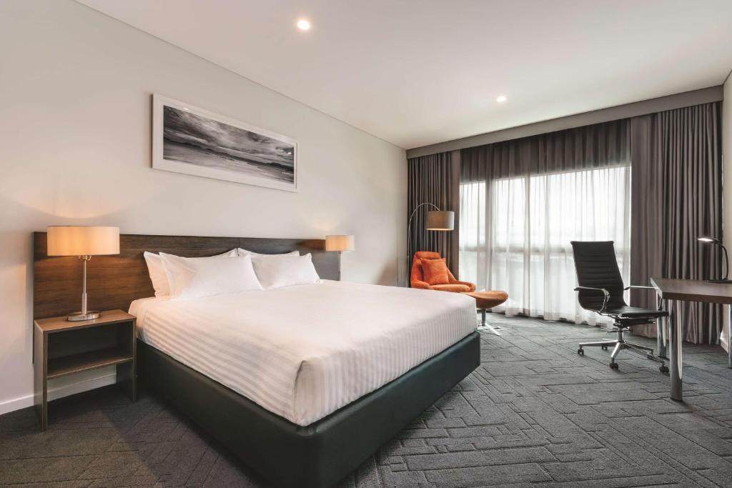 Postel nebo postele na pokoji v ubytování Vibe Hotel Subiaco Perth