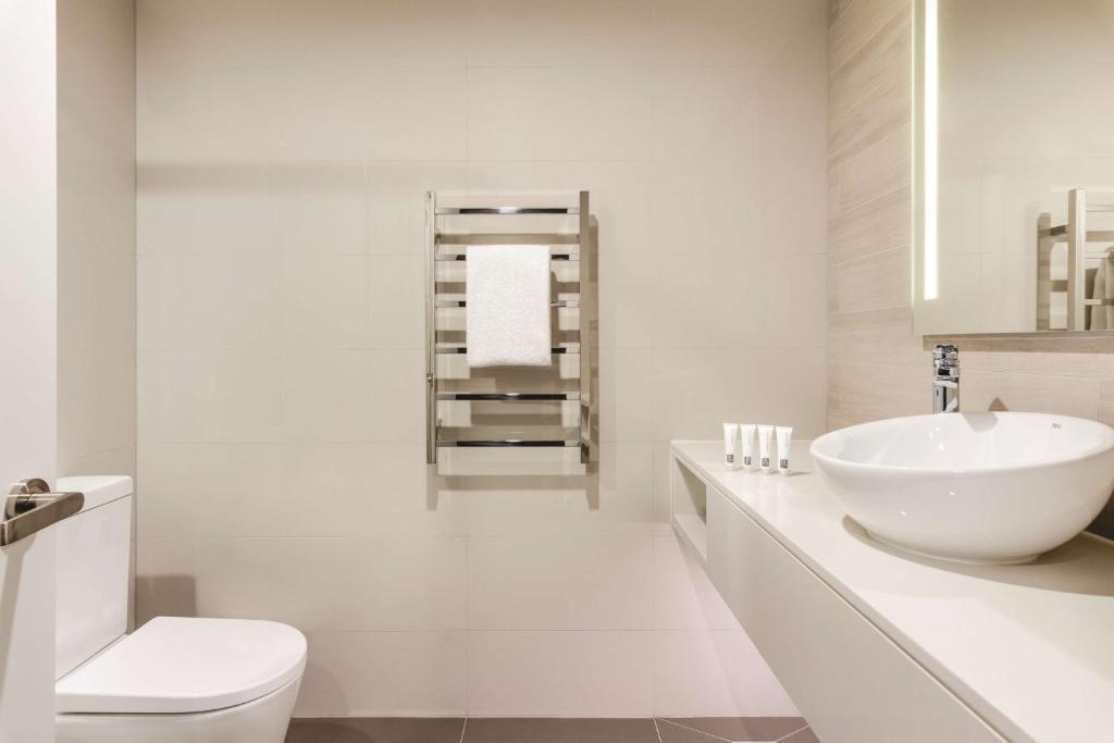 Koupelna v ubytování Vibe Hotel Subiaco Perth
