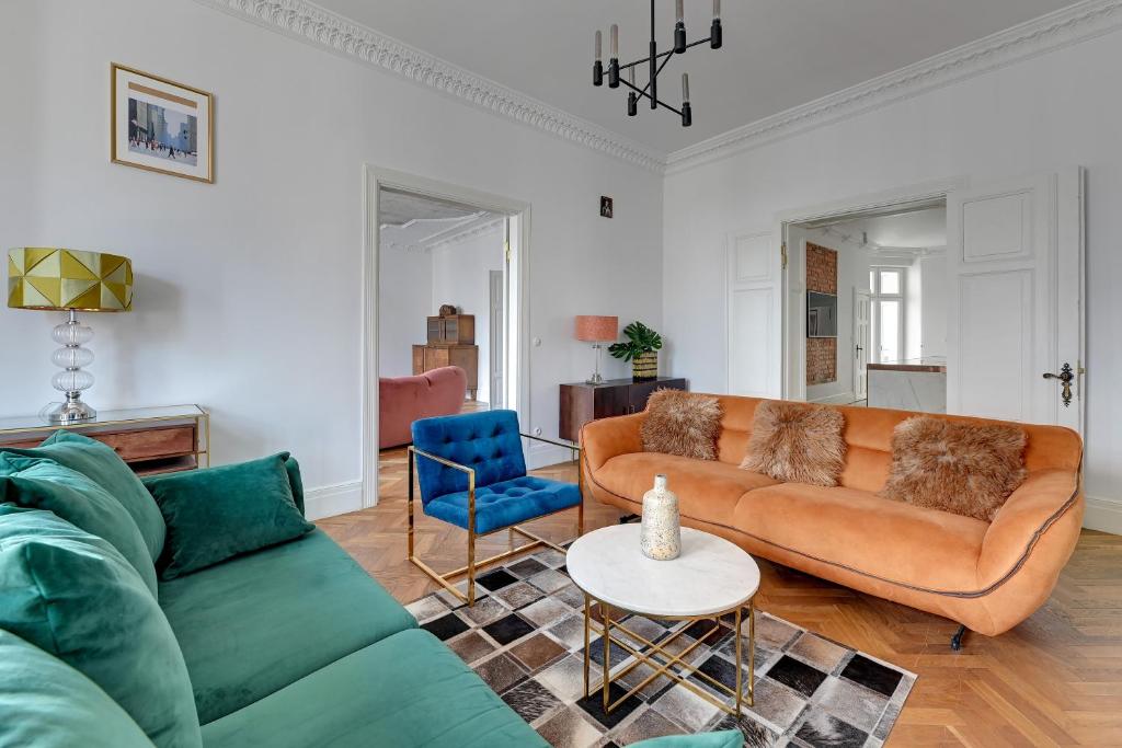 Posedenie v ubytovaní BLUE MANDARIN Premium II