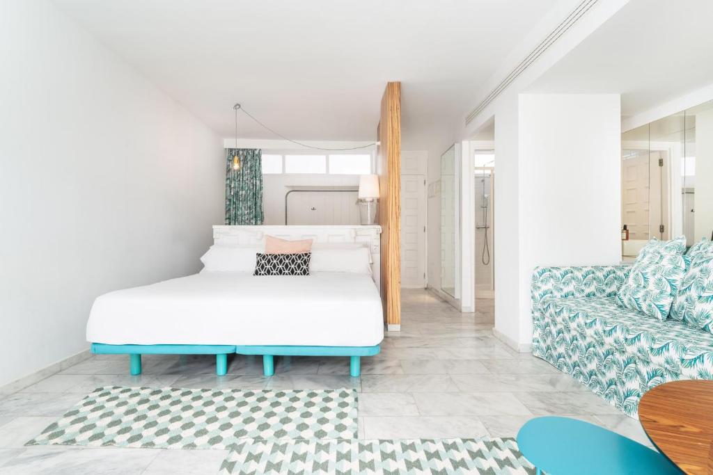 Gold By Marina - Adults only - 18