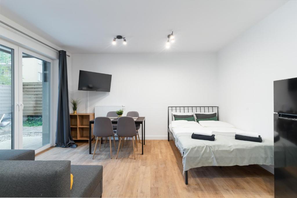 Lineburg Villa Apartments - 6