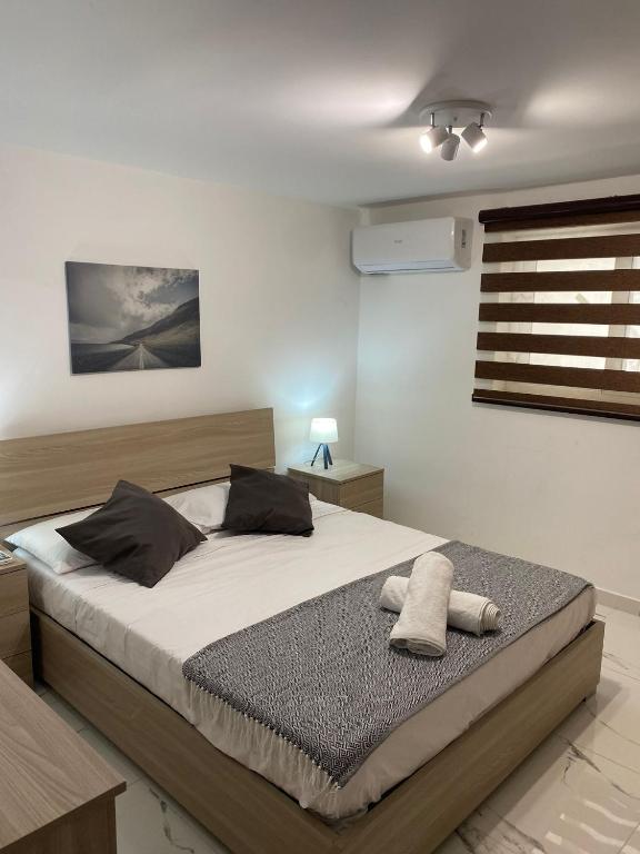 Postel nebo postele na pokoji v ubytování R2 Double Room Msida, in share flat
